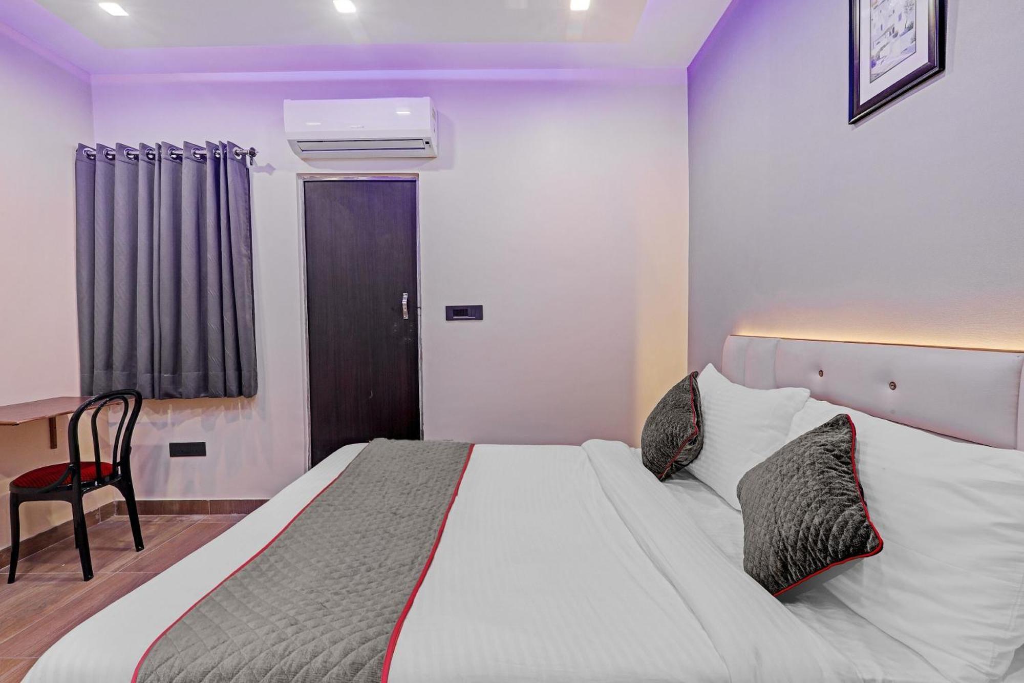 מלון לקנאו Super Townhouse Riddhi Residency מראה חיצוני תמונה