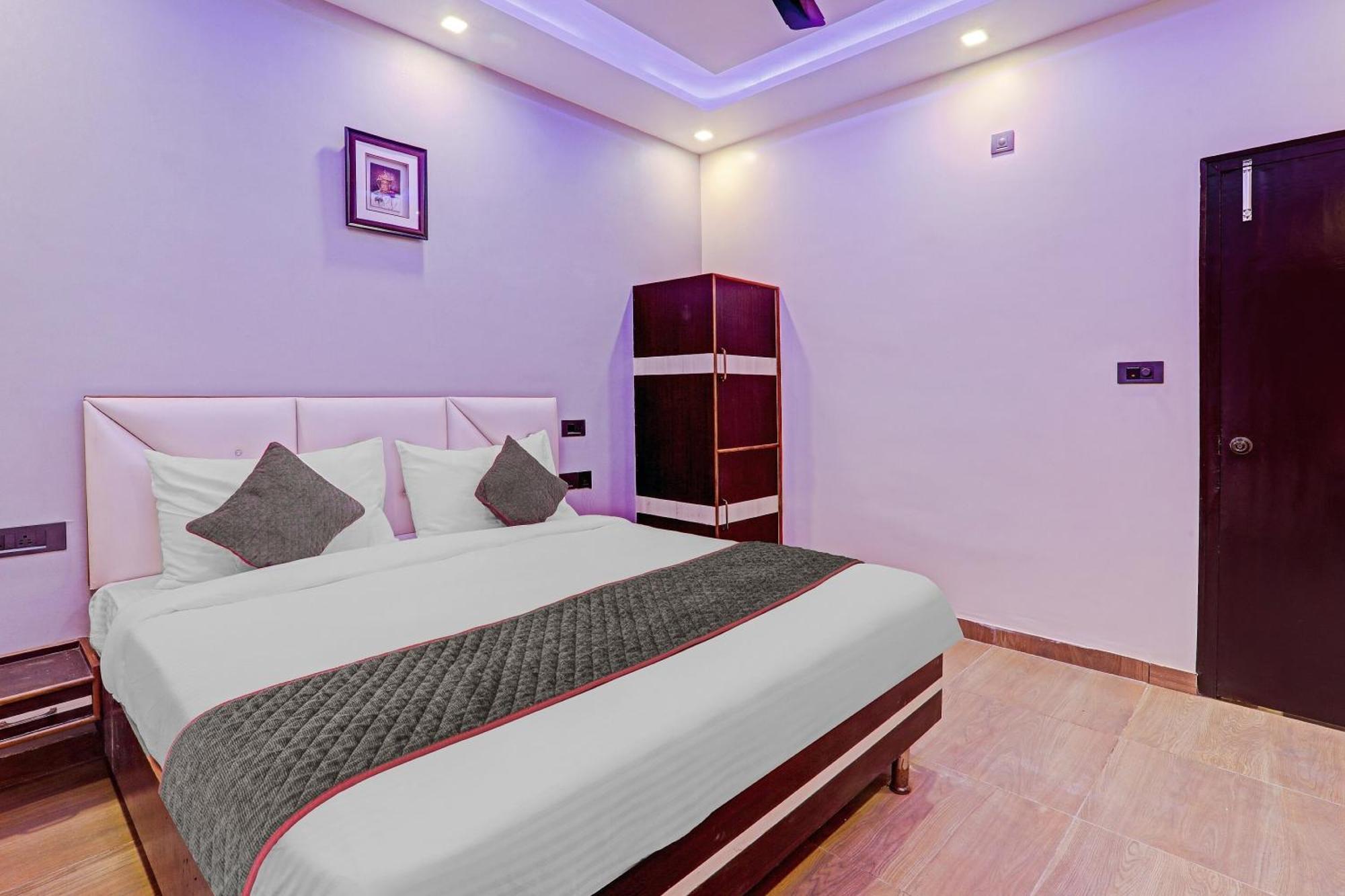 מלון לקנאו Super Townhouse Riddhi Residency מראה חיצוני תמונה