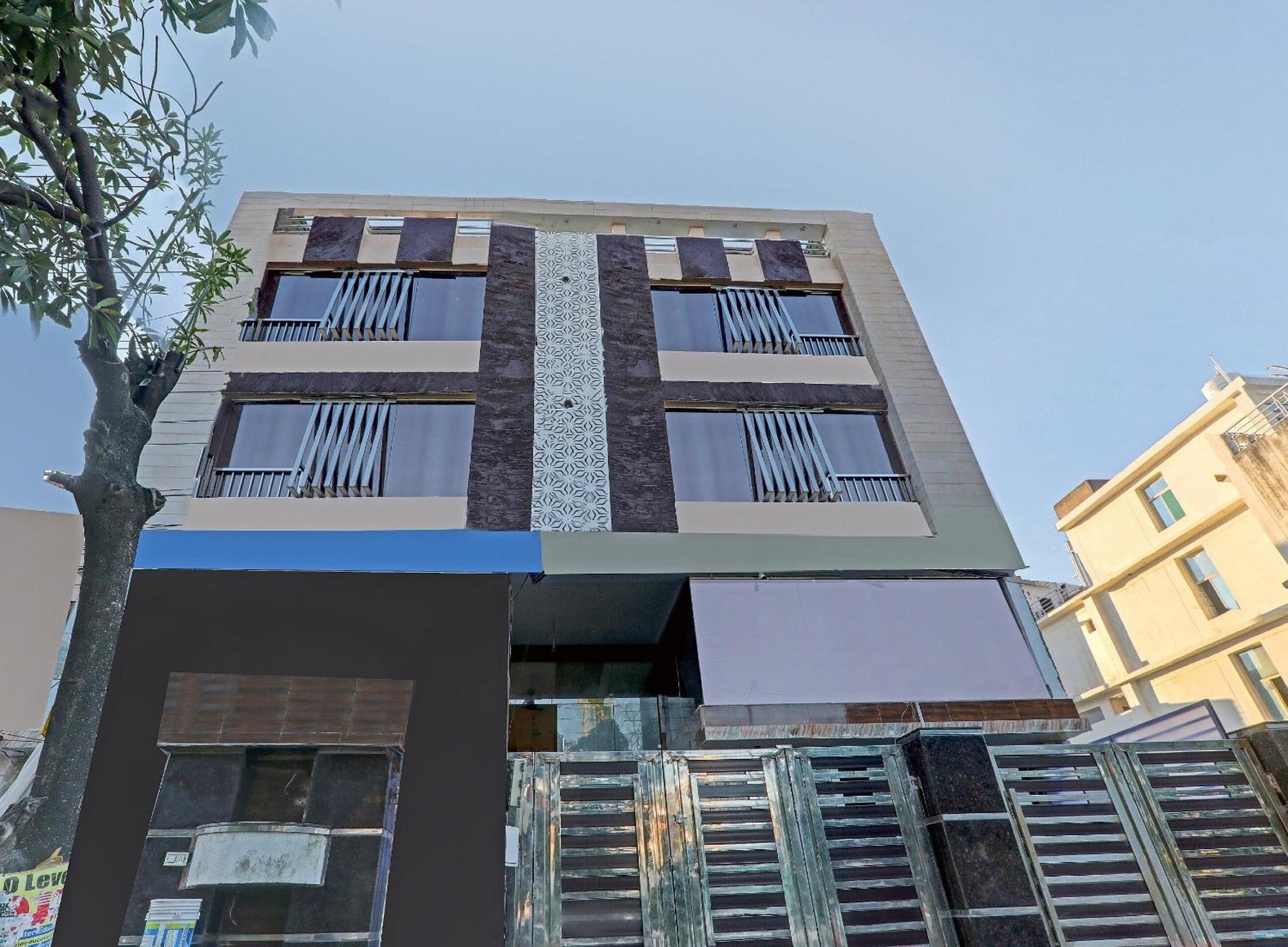 מלון לקנאו Super Townhouse Riddhi Residency מראה חיצוני תמונה