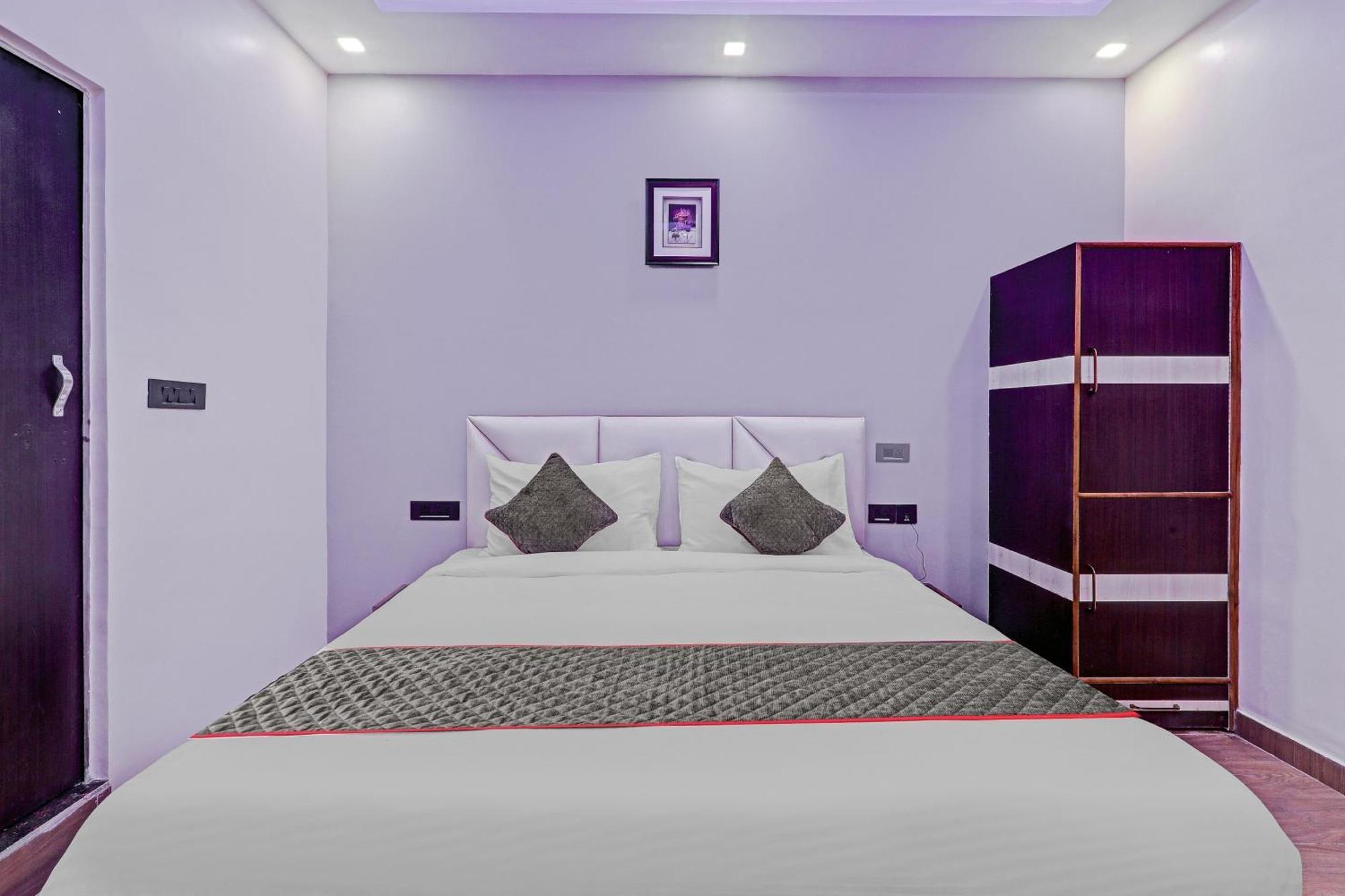 מלון לקנאו Super Townhouse Riddhi Residency מראה חיצוני תמונה